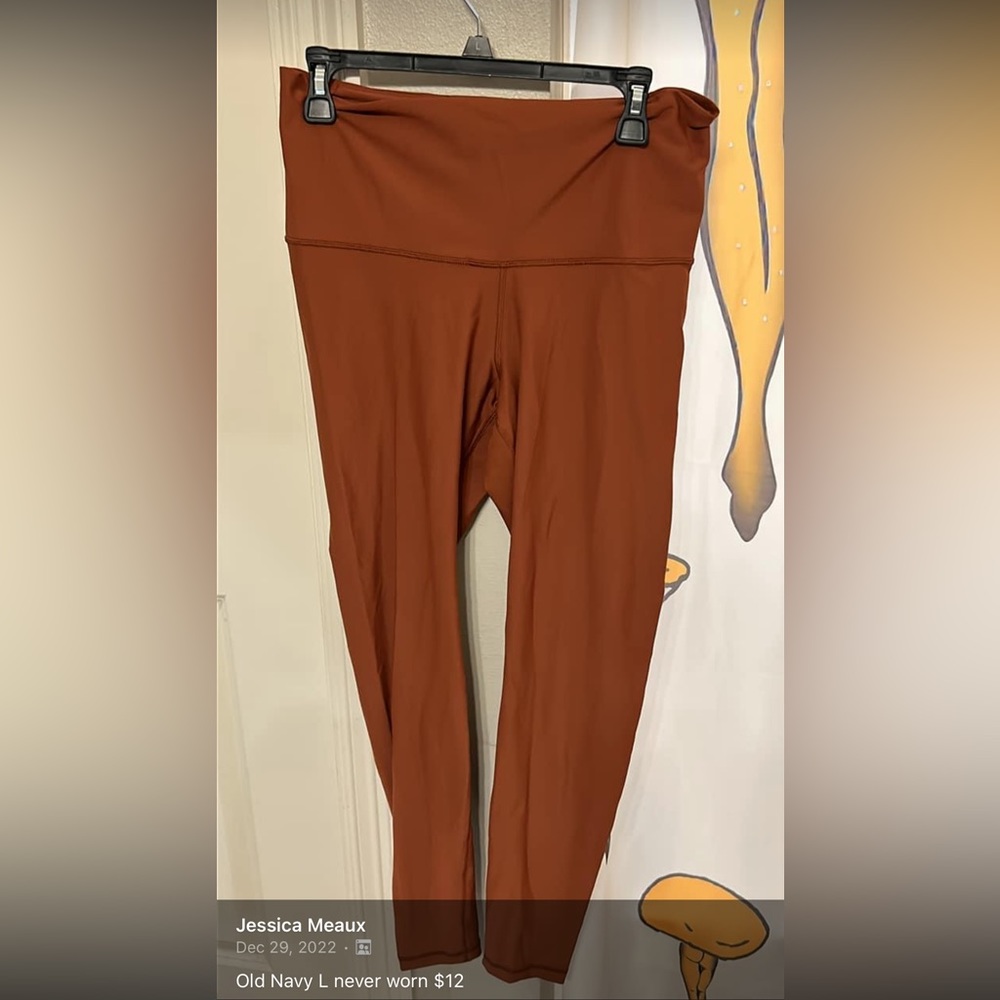 OLD NAVY LEGGINGS. never worn!!